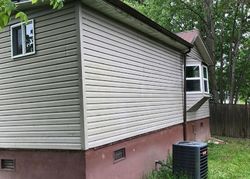 Foreclosure Listing in BALMORAL RD MIDDLESBORO, KY 40965