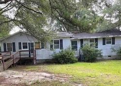 Foreclosure Listing in PINELAND RD DILLON, SC 29536