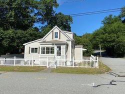 Foreclosure Listing in HONORA AVE DRACUT, MA 01826