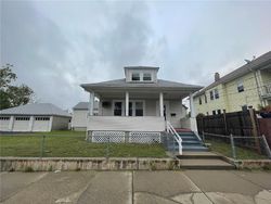 Foreclosure Listing in SUMNER AVE CRANSTON, RI 02920