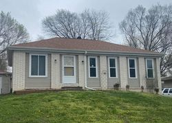  E 35th Ct, Des Moines IA