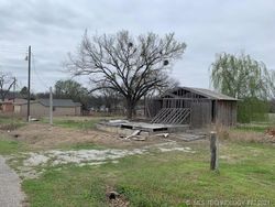 Foreclosure Listing in W LEE ST PAULS VALLEY, OK 73075