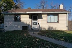 Foreclosure Listing in MONTCREST ST DUBUQUE, IA 52001