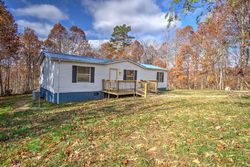 Foreclosure Listing in JOE BARNETT RD JAMESTOWN, TN 38556