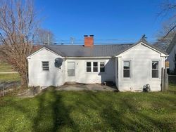 Foreclosure Listing in RICE STATION RD IRVINE, KY 40336