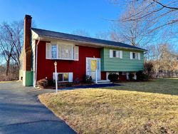 Foreclosure Listing in SAHLIN CIR FRANKLIN, MA 02038