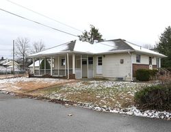 Foreclosure Listing in DUPONT AVE GIBBSTOWN, NJ 08027