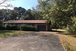 Foreclosure Listing in OAKLAND CIR PADUCAH, KY 42003