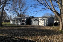 Foreclosure Listing in S CLAY ST WEST LEBANON, IN 47991