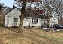 Foreclosure Listing in STONY HOLLOW RD GREENLAWN, NY 11740