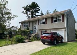  Bishop Rd, West Babylon NY