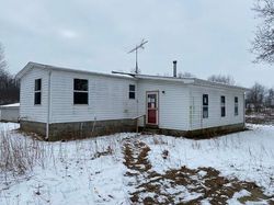 Foreclosure Listing in E STERLING RD JONESVILLE, MI 49250