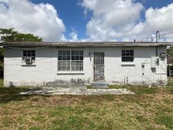  Nw 14th Ct, Miami FL