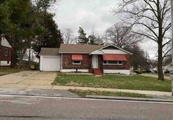  N Hanley Rd, Saint Louis MO
