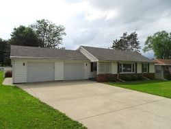 Foreclosure Listing in S BURCHARD AVE FREEPORT, IL 61032