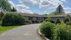 Foreclosure Listing in SHAMROCK LN WOODSTOCK, IL 60098