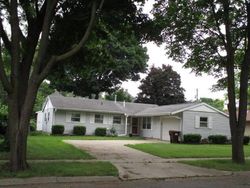 Foreclosure Listing in N 10TH ST ROCHELLE, IL 61068