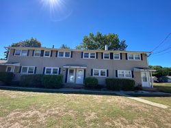 Foreclosure Listing in HONEYSUCKLE DR UNIT 70 CHICOPEE, MA 01022