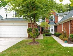  Chestnut Dr, Wixom MI