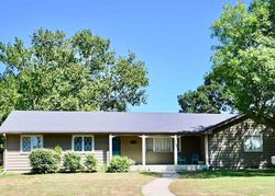 Foreclosure Listing in SW BRENTWOOD RD TOPEKA, KS 66606
