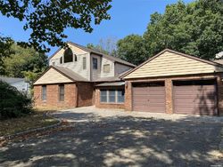 Foreclosure Listing in GRANADA CIR MOUNT SINAI, NY 11766