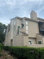  Meadowglen Ln , Houston TX