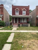  W West End Ave, Chicago IL