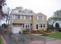 Foreclosure Listing in THISTLE LN KINGS PARK, NY 11754