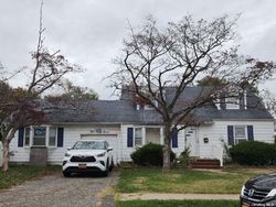 Foreclosure Listing in 17TH ST WEST BABYLON, NY 11704