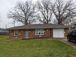 Foreclosure Listing in WASHINGTON ST MERRILLVILLE, IN 46410