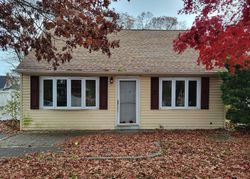  Neptune Ave, Mastic NY