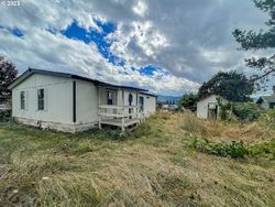 Foreclosure Listing in NW CIVIL BEND AVE WINSTON, OR 97496