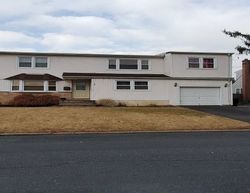  Heathcote Rd, Lindenhurst NY