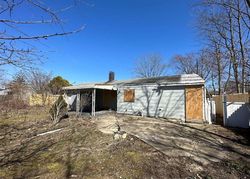  Marie Ln, Central Islip NY