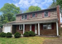  Foothill Ln, Huntington Station NY