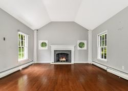 Foreclosure Listing in TRINITY PASS RD NEW CANAAN, CT 06840