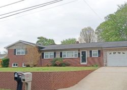 Foreclosure Listing in FAIRWOOD DR HUDSON, NC 28638