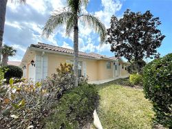  Camminare Dr, Sarasota FL