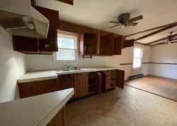 Foreclosure Listing in COOL HOLLOW DR FALLING WATERS, WV 25419
