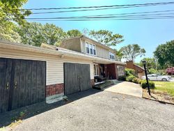 Foreclosure Listing in LOCKWOOD DR SHIRLEY, NY 11967