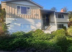 Foreclosure in  MOUNTAIN VIEW AVE Oakland, CA 94605