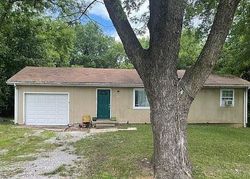 Foreclosure Listing in S THORNTON ST RICHMOND, MO 64085