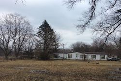 Foreclosure Listing in N 200 W VALPARAISO, IN 46385