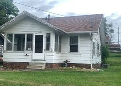 Foreclosure in  GLENWAY DR Newton, IA 50208