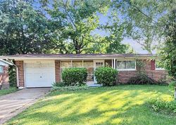  Chickering Dr, Saint Louis MO