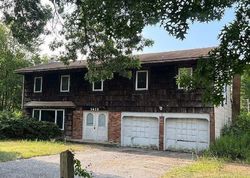 Foreclosure Listing in PULASKI RD EAST NORTHPORT, NY 11731