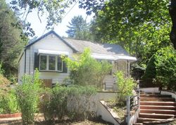 Foreclosure Listing in LITTLE FRESH POND RD SOUTHAMPTON, NY 11968