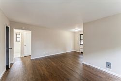 Foreclosure Listing in 17TH AVE UNIT 1 WHITESTONE, NY 11357
