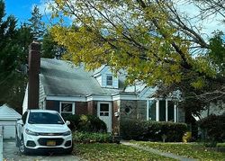 Foreclosure Listing in HARRIS AVE HEWLETT, NY 11557