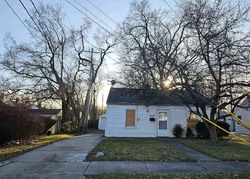 Foreclosure Listing in ROSCOMMON ST HARPER WOODS, MI 48225